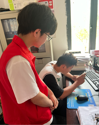 走进大杉坪，看见新气象：免费看A片
“众望”小组赴大杉坪村开展调研活动